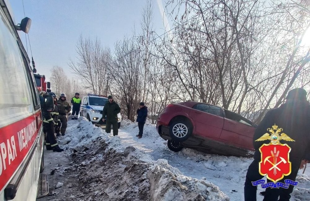 Перевернулся и снёс людей на пешеходном переходе