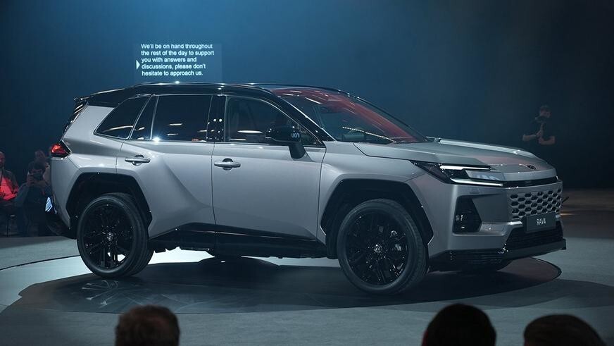  Toyota представила новый RAV4
