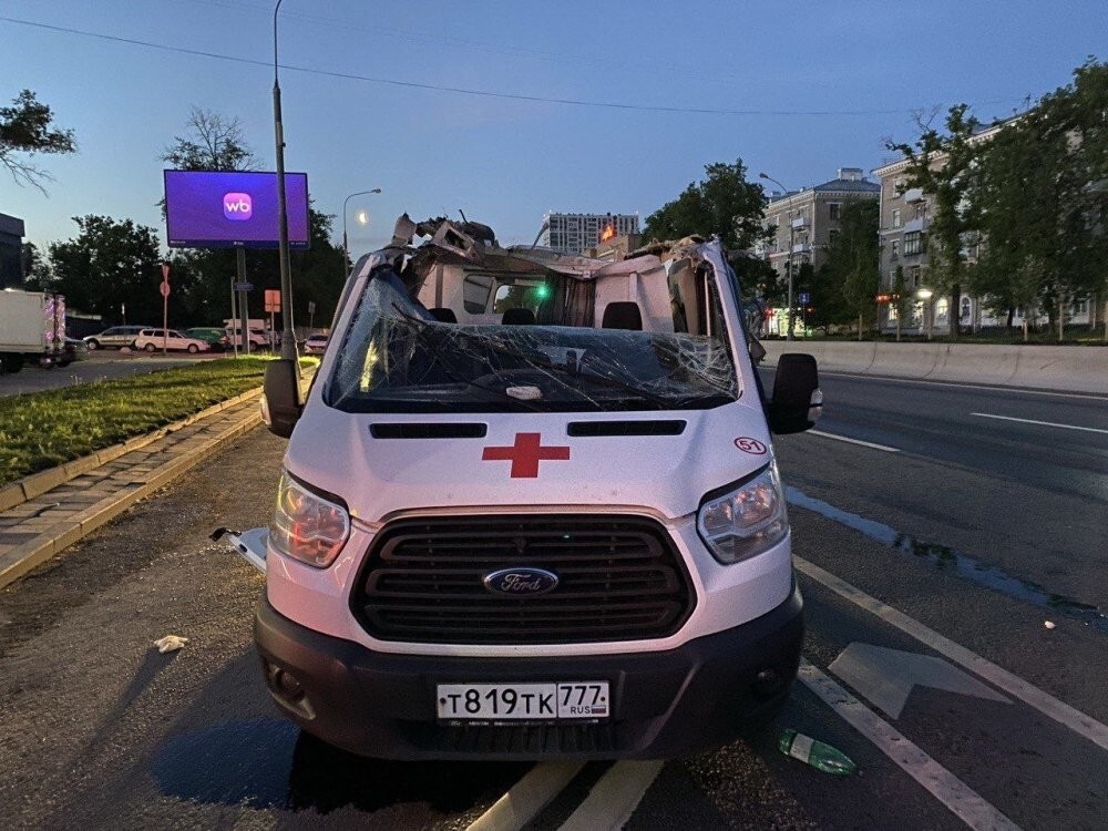 Крышесносное ДТП в Москве