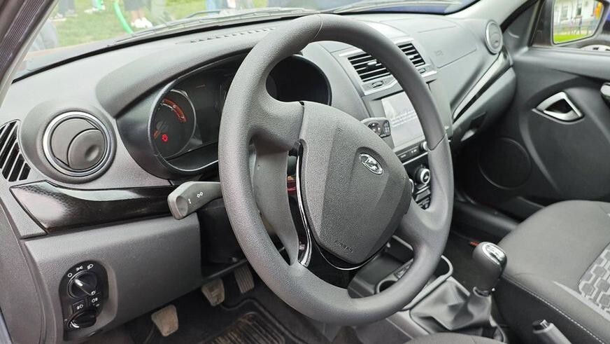 Lada Granta Active Cross показали вживую
