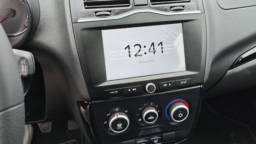 Lada Granta Active Cross показали вживую