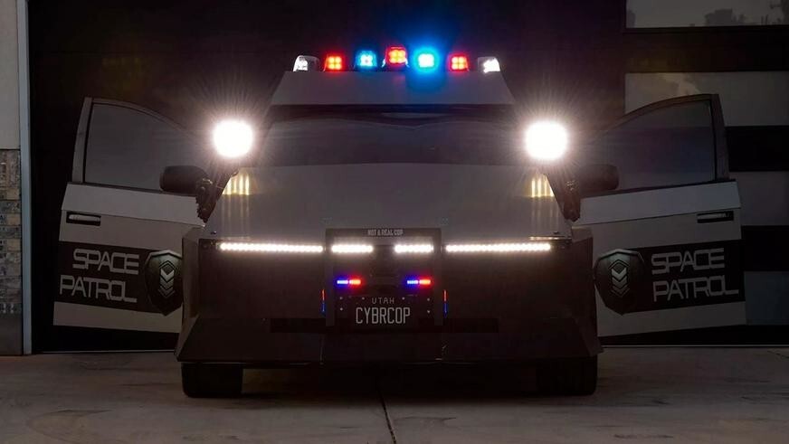 Toyota Prius превратили в копию Cybertruck в США