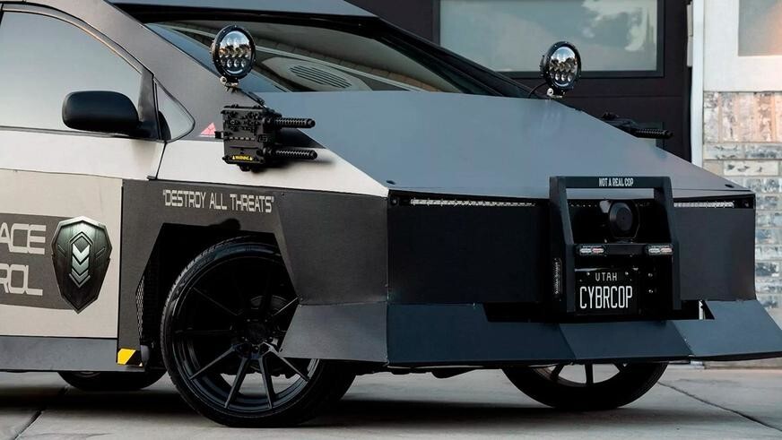 Toyota Prius превратили в копию Cybertruck в США