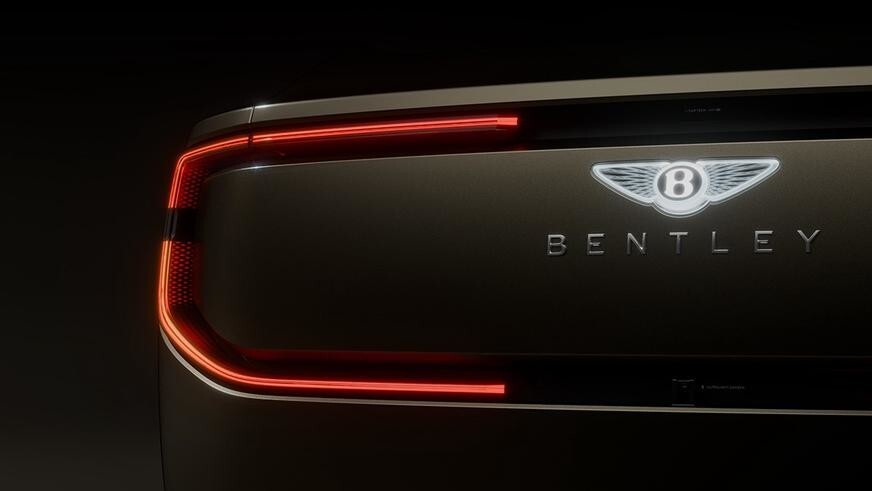 Bentley представил свой первый электрический 3-местный кроссовер