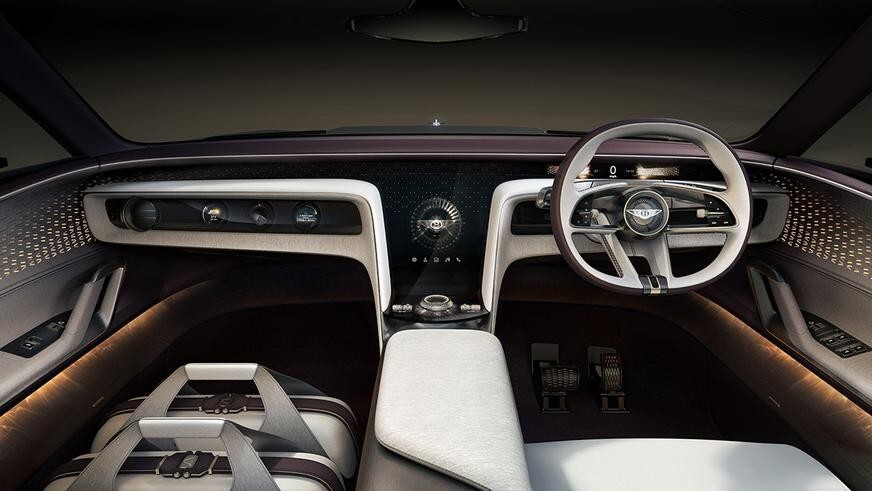 Bentley представил свой первый электрический 3-местный кроссовер