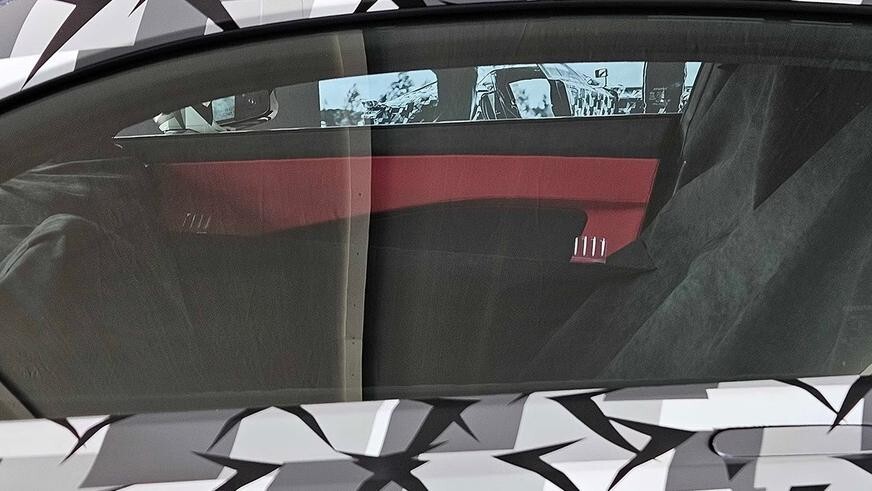  Lexus неожиданно показал сразу два суперкара