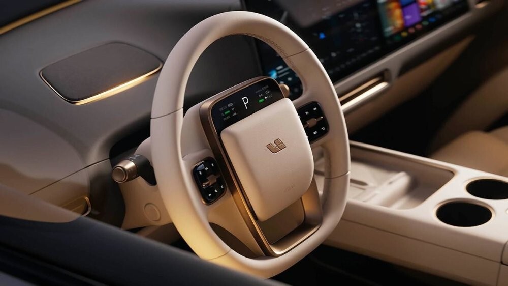 Рассекречен интерьер первого электрокроссовера Li Auto