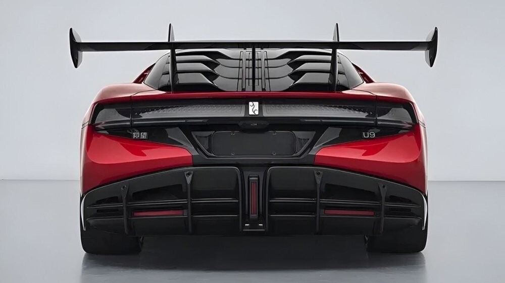 Глава Bugatti-Rimac не верит в 3000 сил китайского гиперкара BYD Yangwang U9