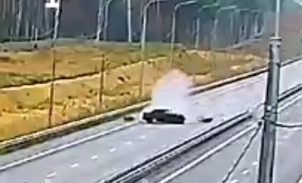 Не пристегнулись и полетели