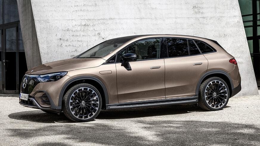 Электромобили Mercedes-Benz EQE оказались почти никому не нужны