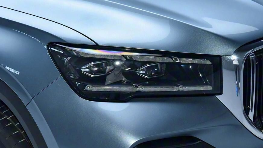 В Китае начались продажи обновлённых Geely Monjaro и Preface