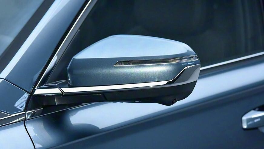 В Китае начались продажи обновлённых Geely Monjaro и Preface