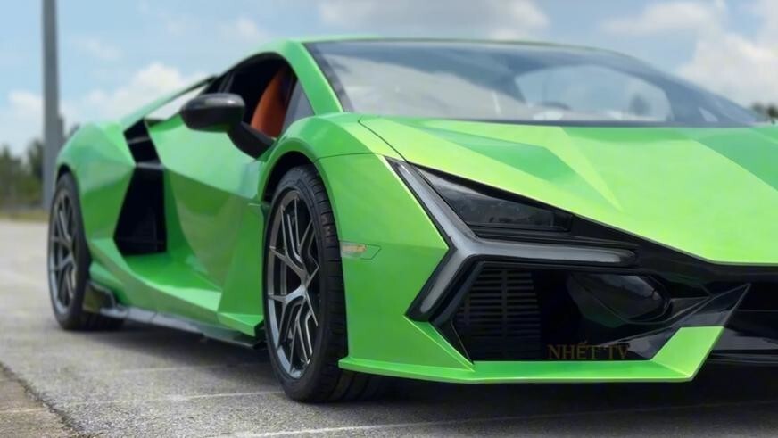 Во Вьетнаме сделали реплику Lamborghini из старого Nissan