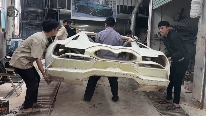 Во Вьетнаме сделали реплику Lamborghini из старого Nissan