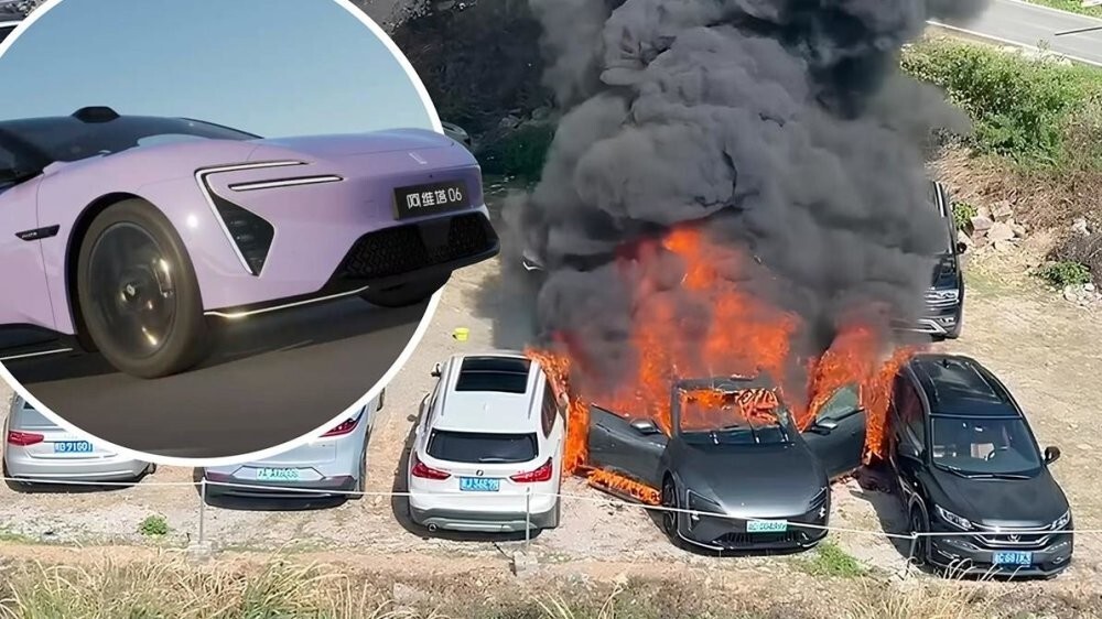 Практически новый электрокар Avatr 06 выгорел дотла, прихватив с собой другие автомобили