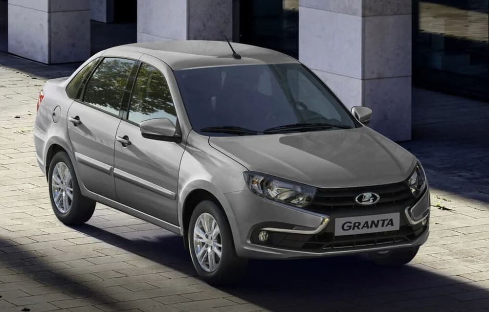 Автовладелец отсудил за бракованную Lada Granta сумму почти в 5 раз больше её цены