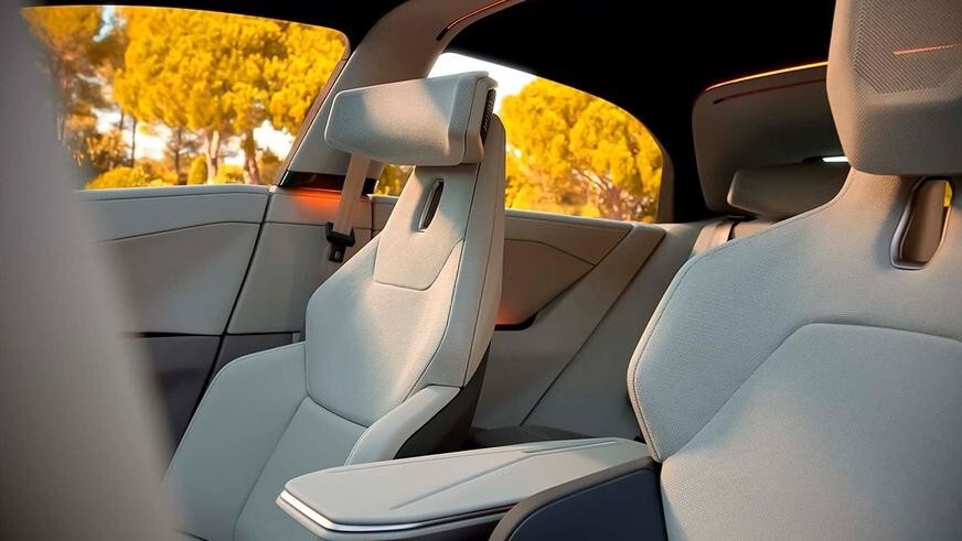 Концепт новой Toyota Corolla показали в деталях Концепт новой Toyota Corolla показали в деталях