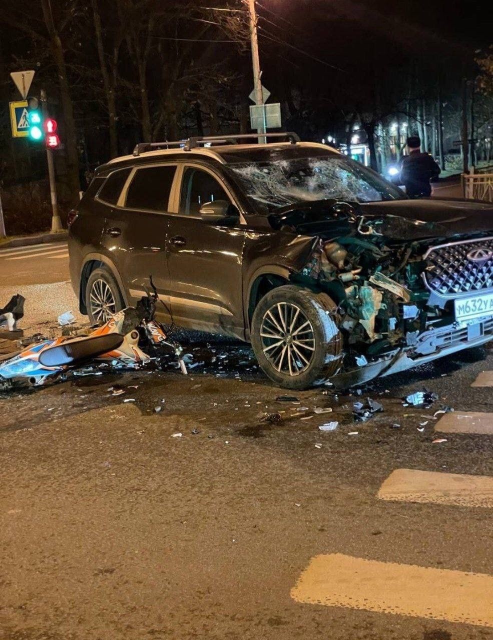 Жёсткое столкновение питбайка с кроссовером