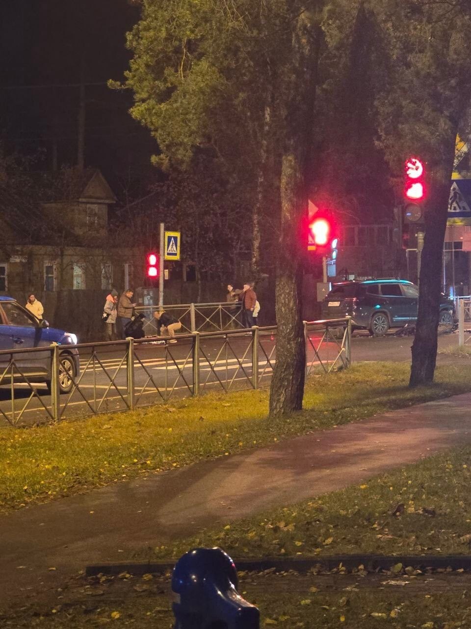 Жёсткое столкновение питбайка с кроссовером