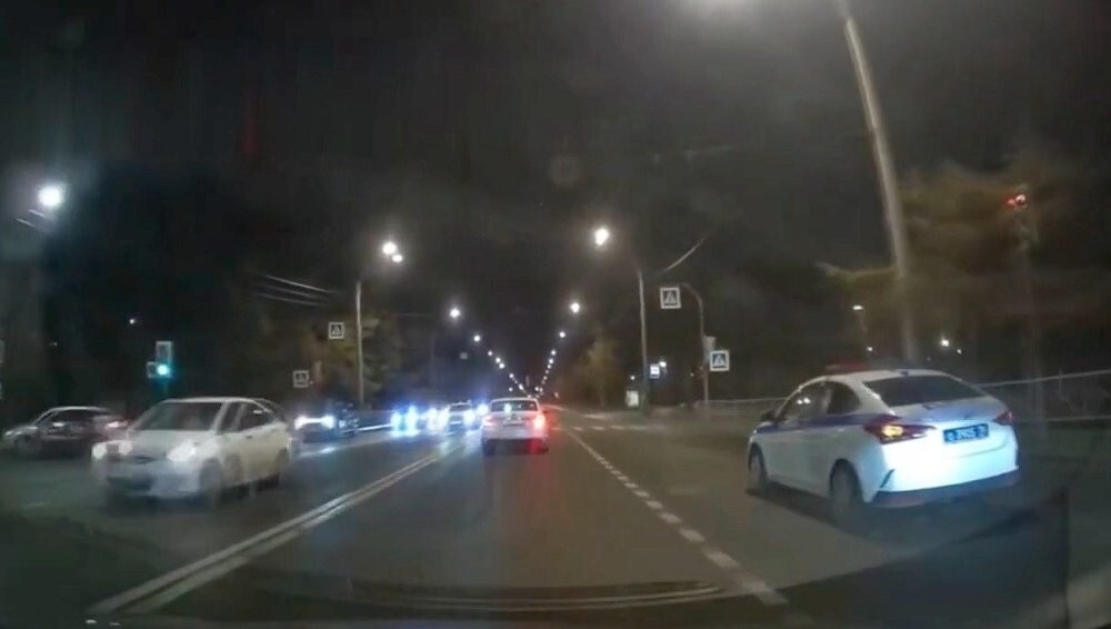 Сдал нарушителя полиции