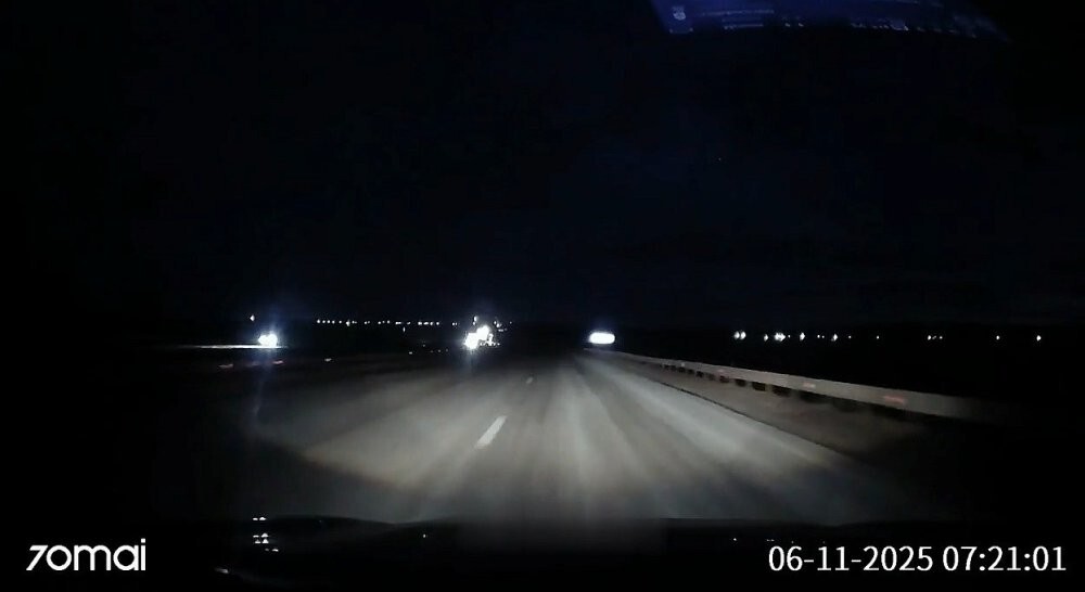 "Чё там, чё там, чё там?"