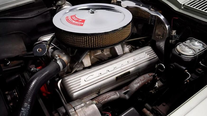 Несколько автомобилей разбили прямо на аукционе Mecum