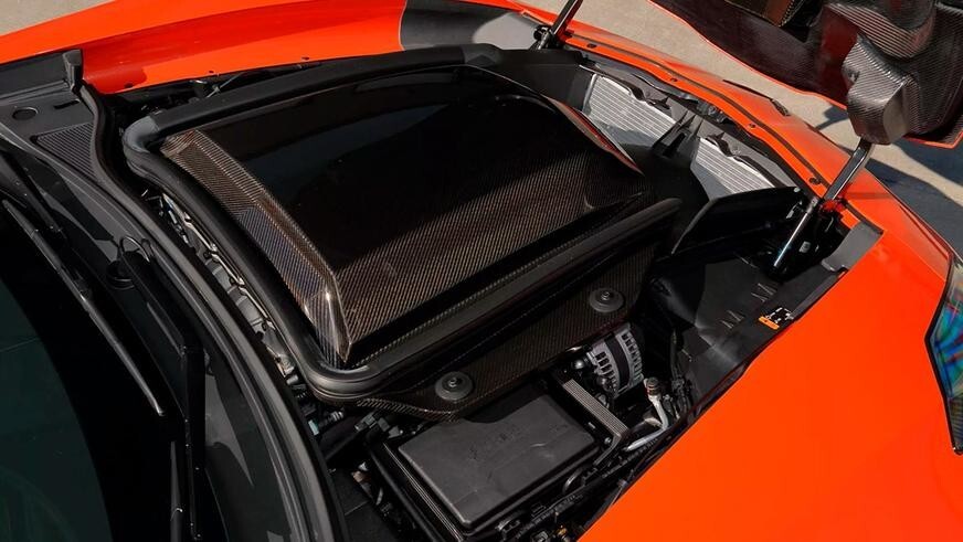 Несколько автомобилей разбили прямо на аукционе Mecum