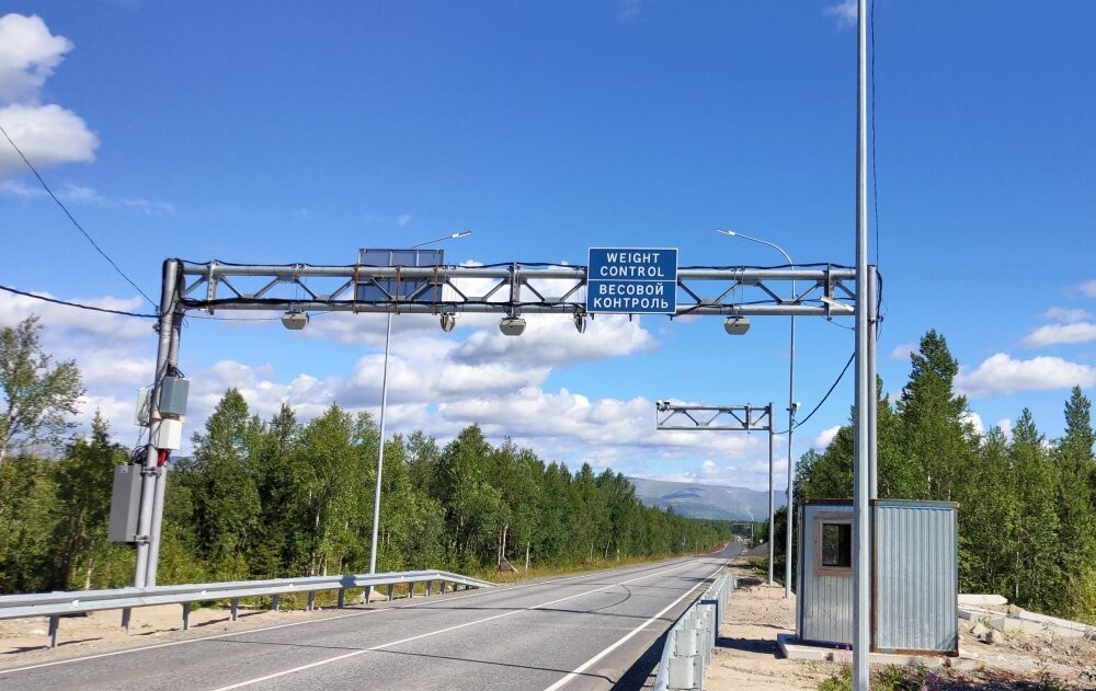 Владельцы легковых автомобилей начали получать штрафы за перегруз