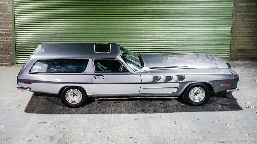 В Великобритании на продажу выставлен самодельный автомобиль, над которым работали, когда ещё выступали Битлз