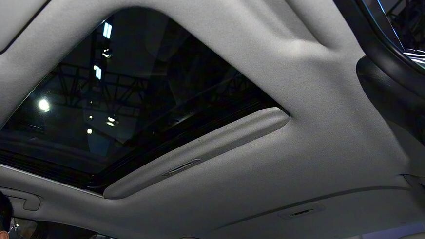 Toyota Corolla получила новую внешность, но пока только для Китая