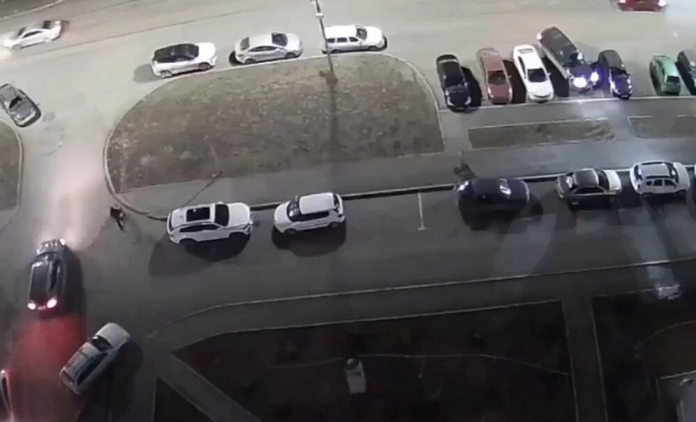 Сорвался с места и врезался в дом