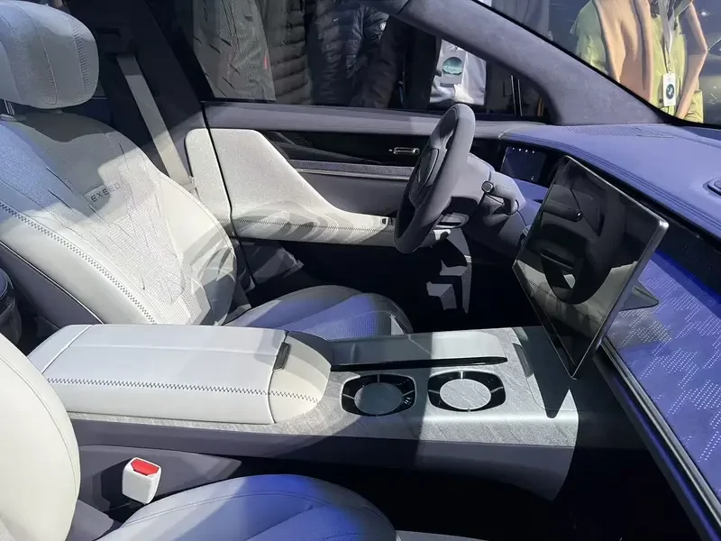 Интерьер Exeed ES8