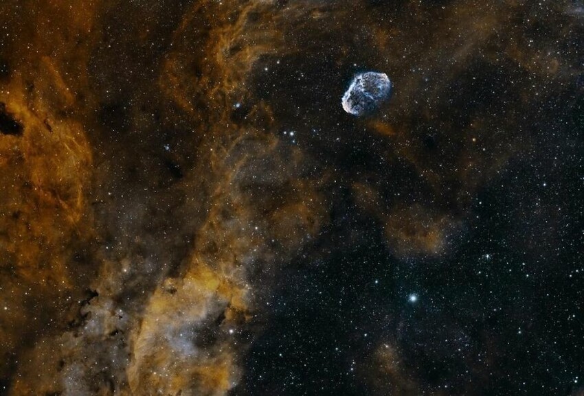 23. NGC 6888 — Туманность Полумесяц