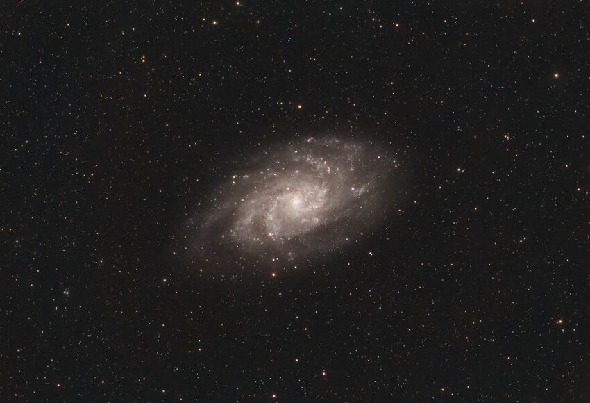 33. M33 — Галактика Треугольника