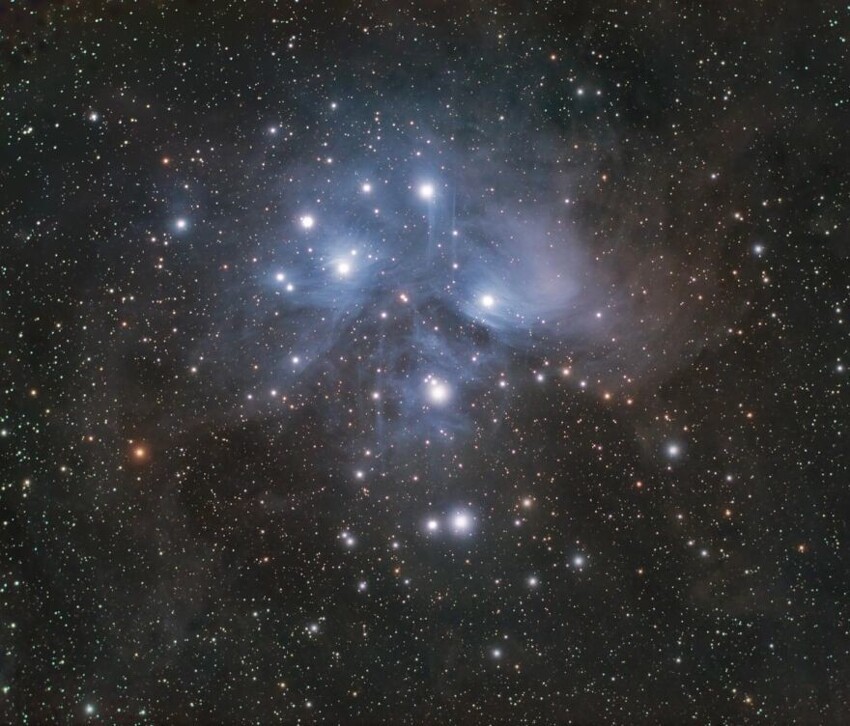 12. M45 — Плеяды