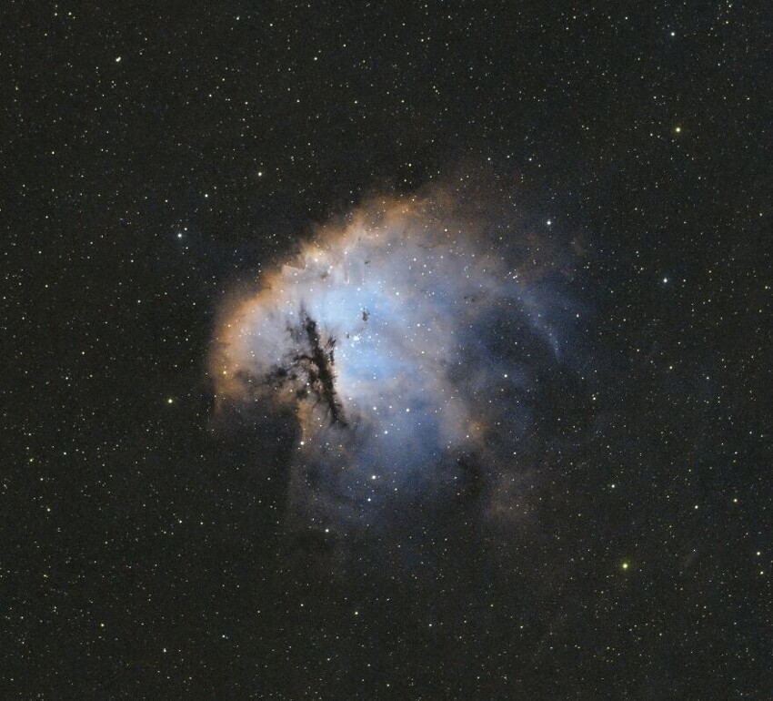 13. NGC 281 — Туманность Пакман