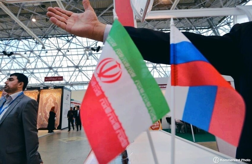 Иран назвал Россию главным инвестором за год. По словам министра экономики и финансов Ирана Эхсана Хандузи, Россия вложила за год $2,76 млрд, при общих инвестициях в страну в размере $4,18 млрд