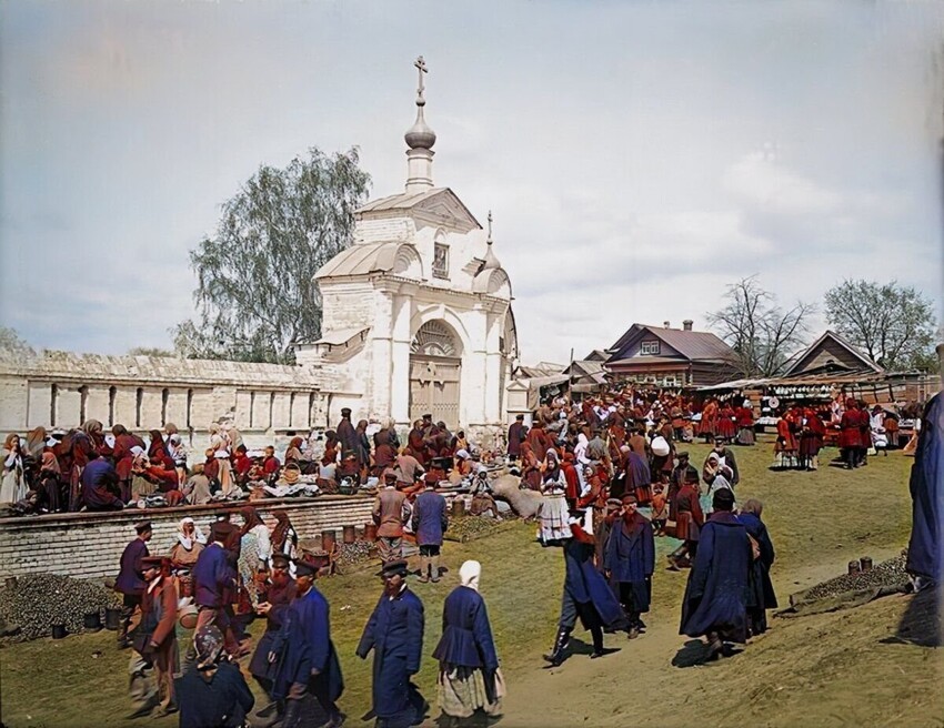 Базар у Никольско-Знаменской церкви села Бор, 1894 год.