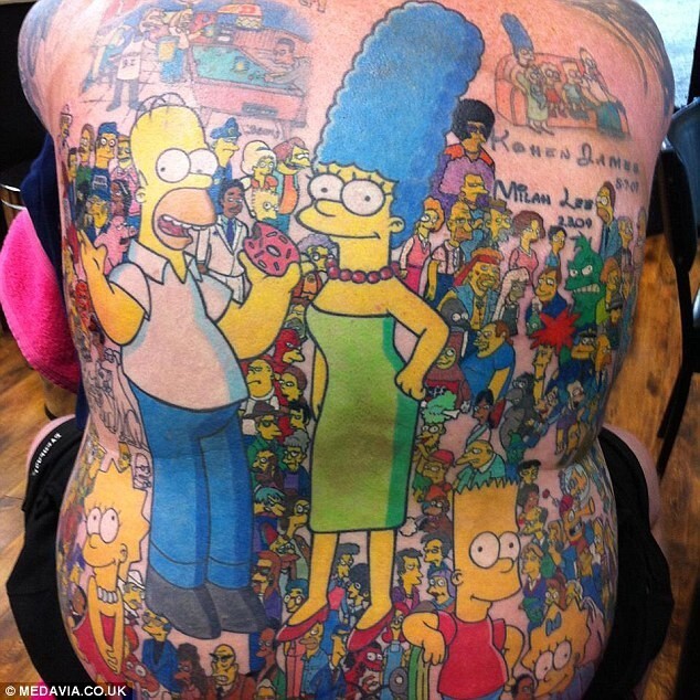 Фанат «Симпсонов» покрыл своё тело изображениями любимых персонажей