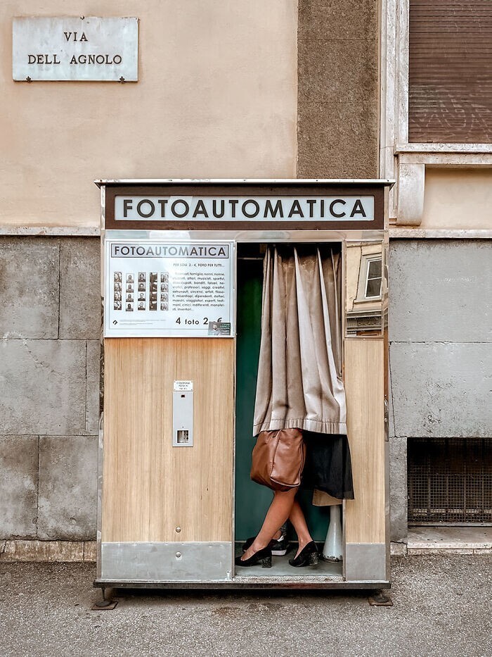 29. Выдающаяся работа в категории «Уличная фотография»: «Fotoautomatica», автор Сара Кампорези