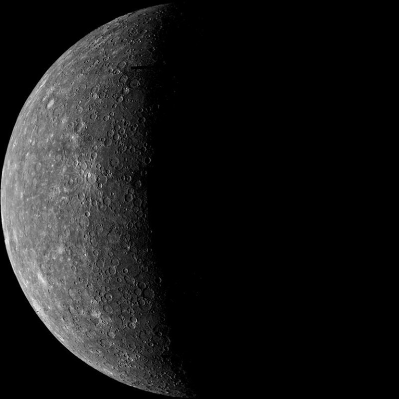 Первое изображение Меркурия, сделанное космическим аппаратом НАСА «Маринер-10» в 1974 году