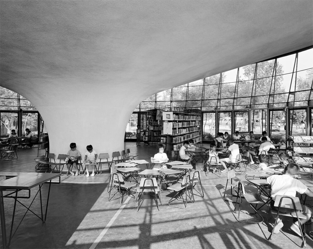 33. Детская библиотека в Хиросиме, Япония. Архитектор - Кензо Танге, 1951-53 годы