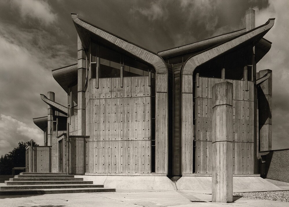 36. Церковь Святого Духа (1966) в немецком городе Эммерих-на-Рейне. Архитектор - Дитер Баумеверд