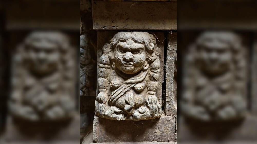 В Китае обнаружена богато украшенная 1000-летняя кирпичная гробница