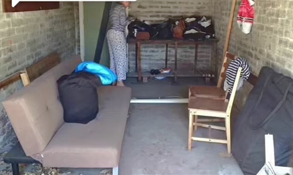 Австралийка обнаружила, что в гараже дома нелегально живёт женщина