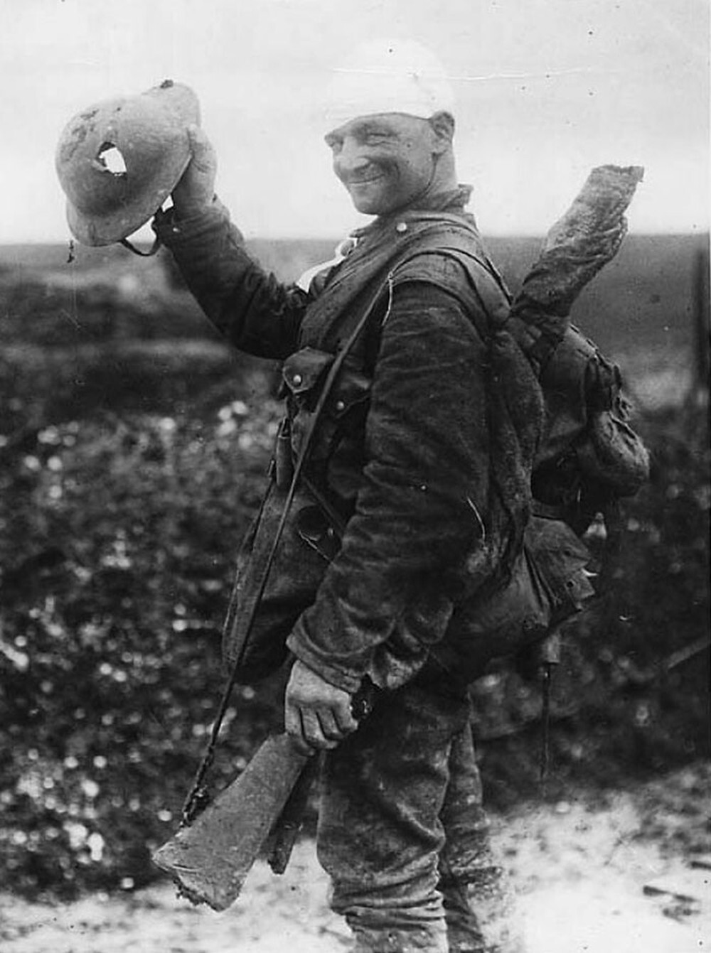 9. Британский солдат хвастается своей удачей, 1917 год