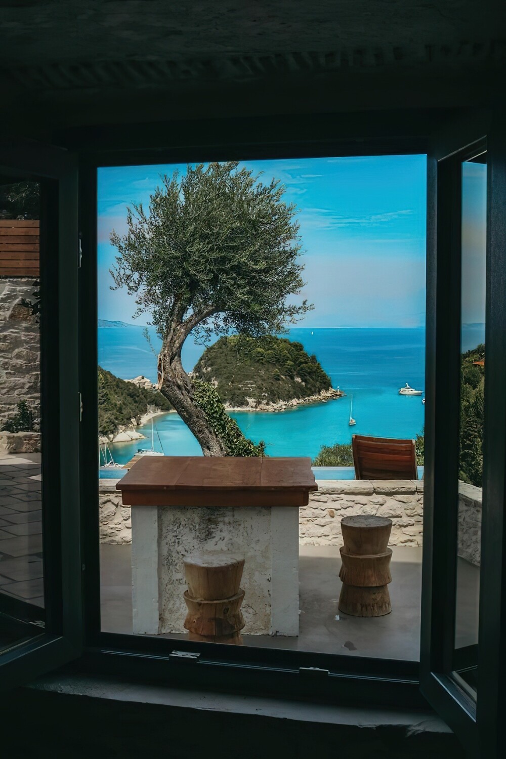 7. «Вид из моего любимого окна в моем любимом доме на острове Паксос, Греция»