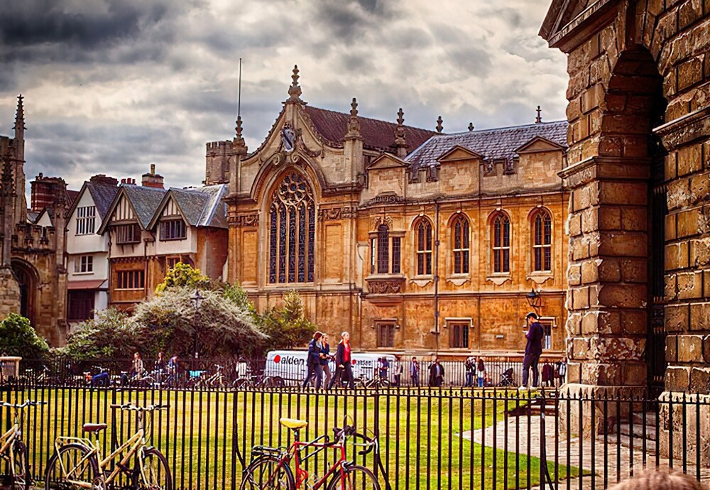 11. Оксфордский университет старше империи ацтеков более чем на 200 лет