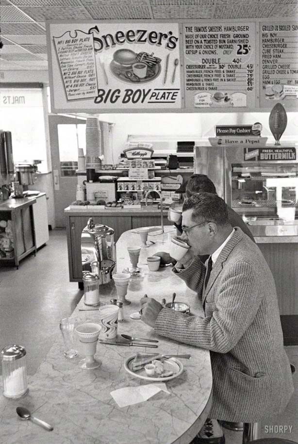 Американцы закусывают. Грин Бей, штат Висконсин. США. 1960 год