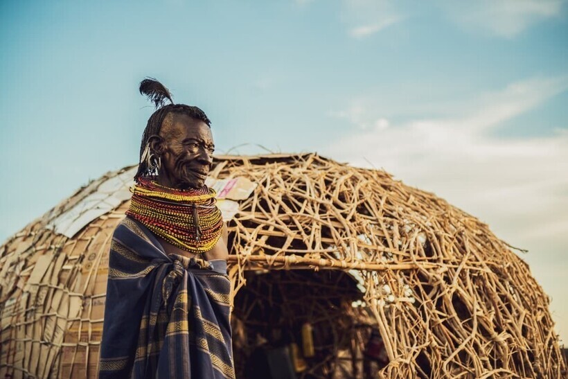11 фото о том, как живет народ нилотов в Кении